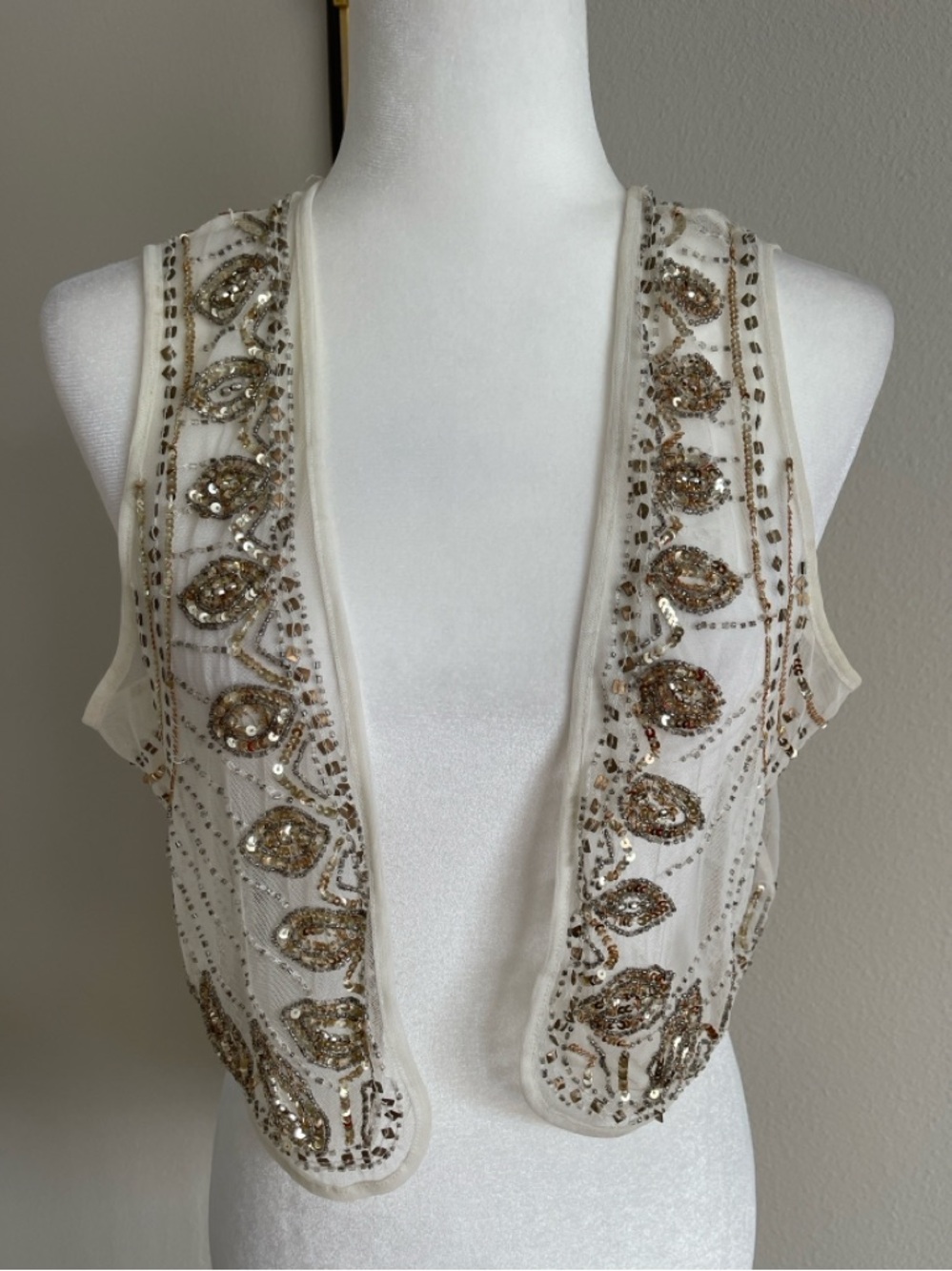 Chico’s Beaded Ivory Sequin Embellished Vest Size 0